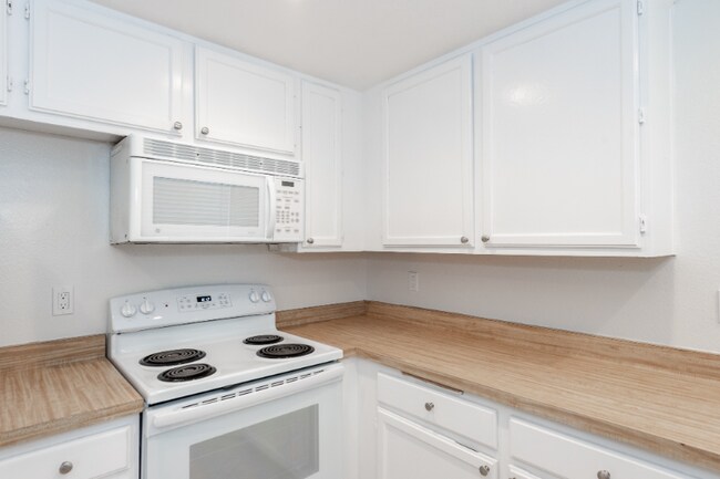Foto del edificio - 2882 Sanford Ln