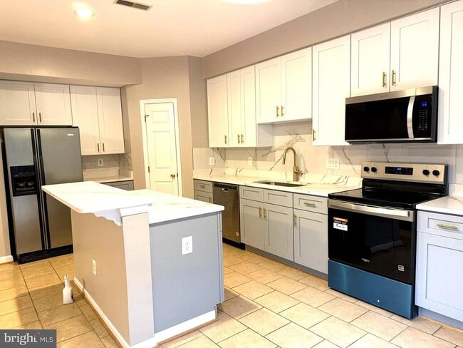 Building Photo - 4073 Britwell Pl