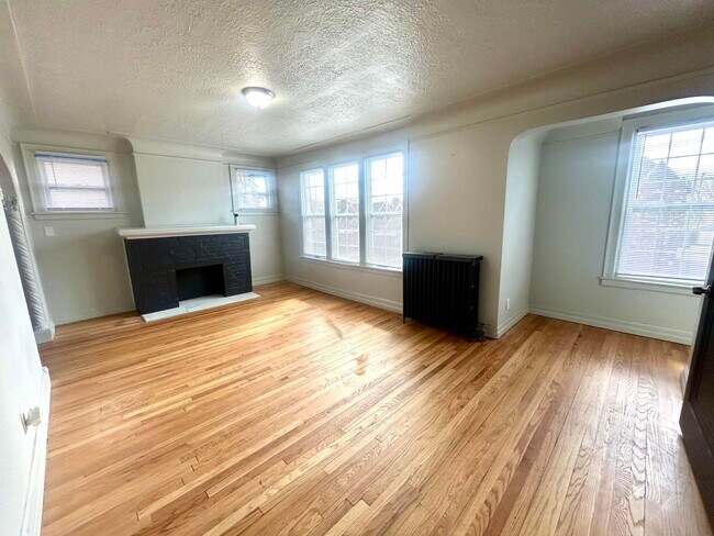 Foto del edificio - 4052 Tyler St