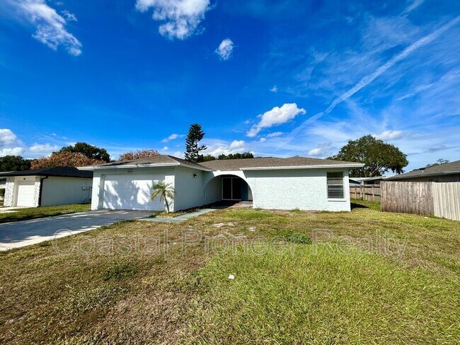 Building Photo - 805 Gateway Ln