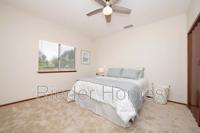 Foto del edificio - 1606 Hackamore Rd