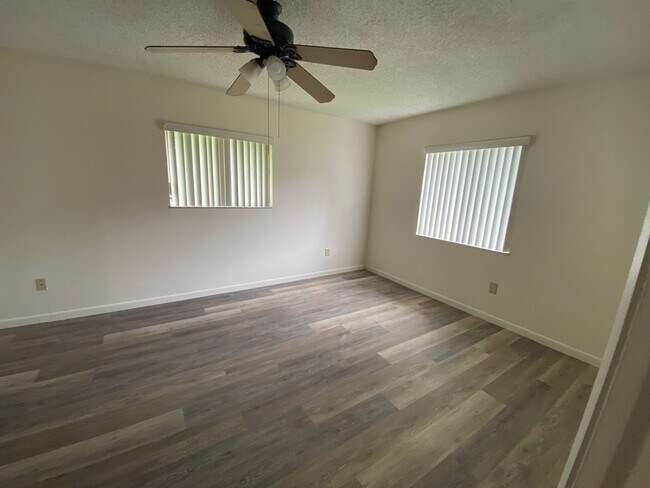 Foto del edificio - 2 Bedrooms 2 Bathrooms 2 Car garage