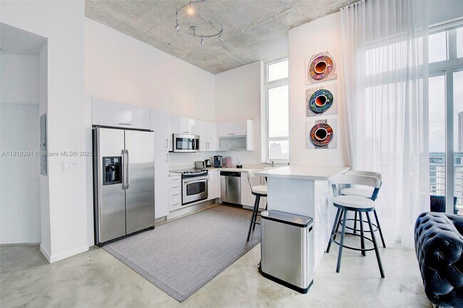 Foto del edificio - 234 NE 3rd St
