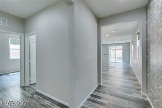 Building Photo - 5475 Ordesa Valley Rd