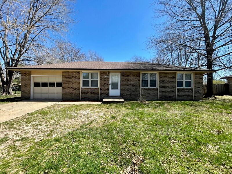 Primary Photo - 118 S Cottonwood Ave