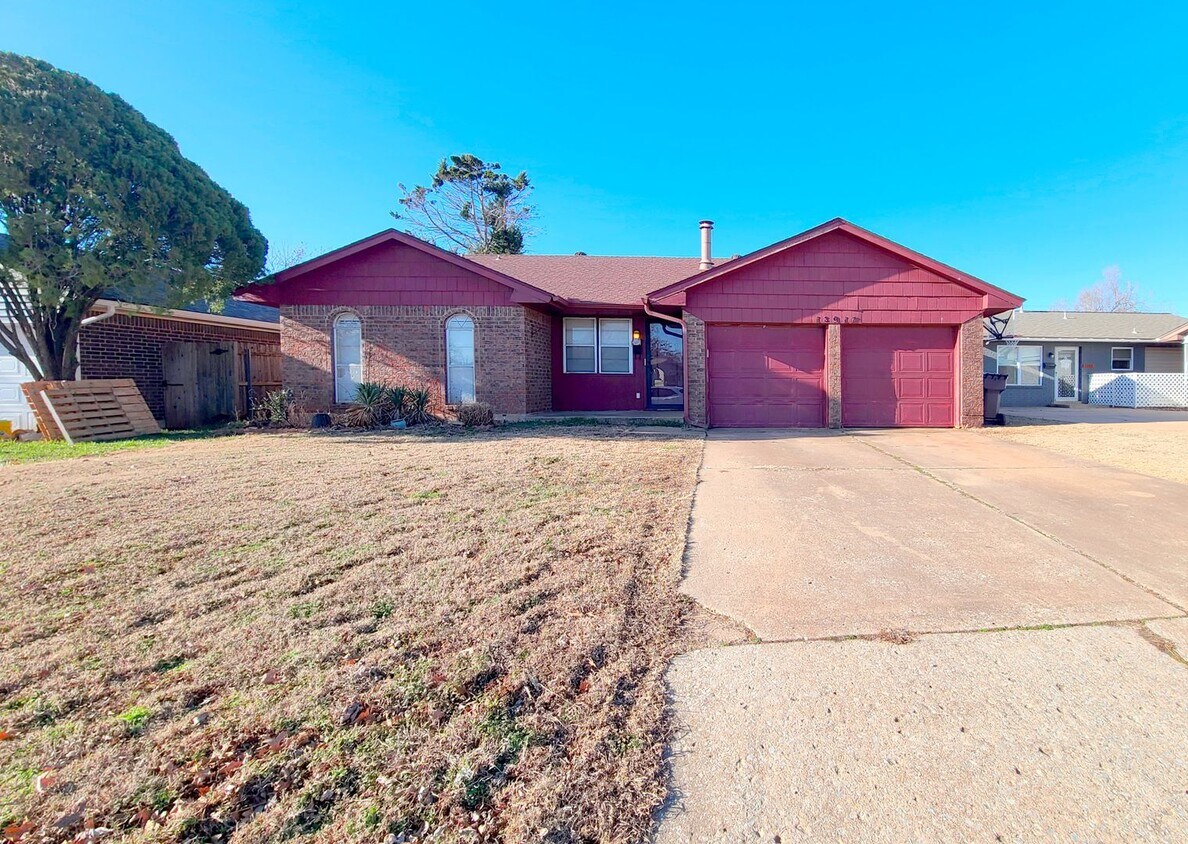 Primary Photo - 3 Bed Home in Edmond