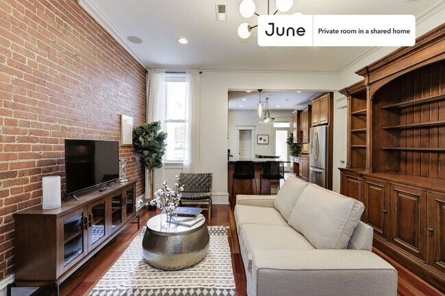 Foto del edificio - Room in Shared 4 bed/3 bath home