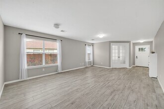 Building Photo - 20610 Moonrise River Ln