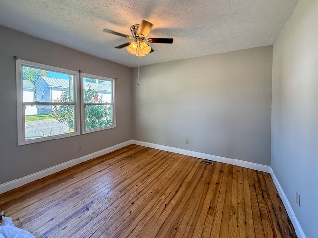 Foto del edificio - 301 Ragland St