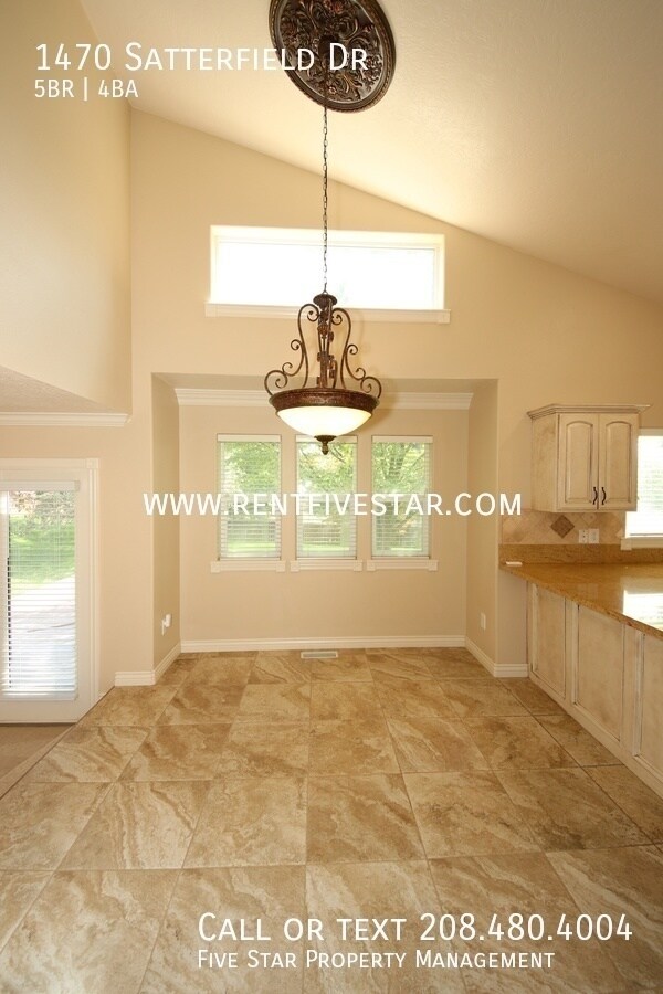 Building Photo - 1470 Satterfield Dr