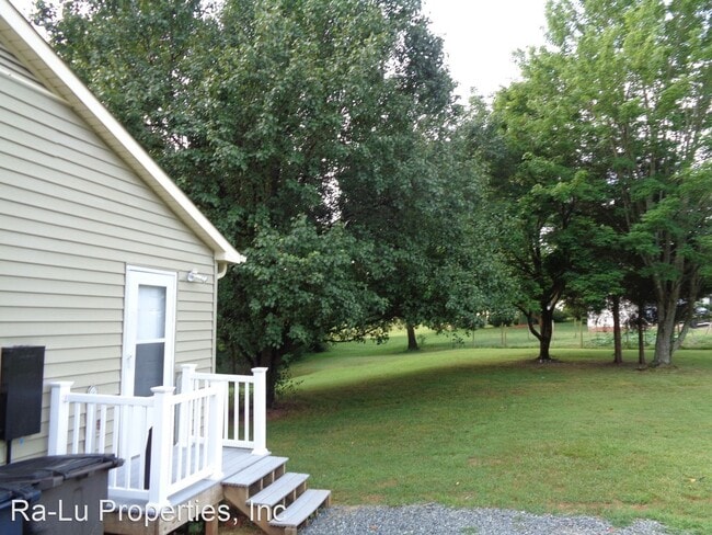 Building Photo - 2 br, 1 bath House - 150 Sycamore Circle