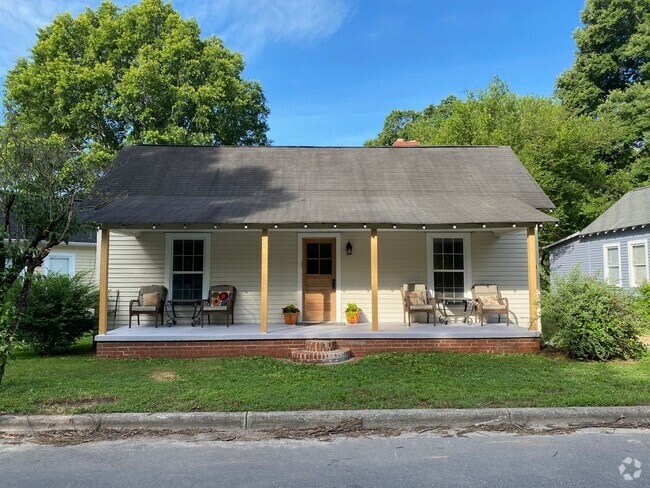 Building Photo - 317 E Wilson Ave