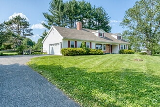Building Photo - 99 Ridge Rd