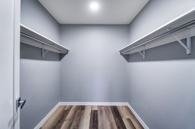 Interior Photo - Cascade Ridge