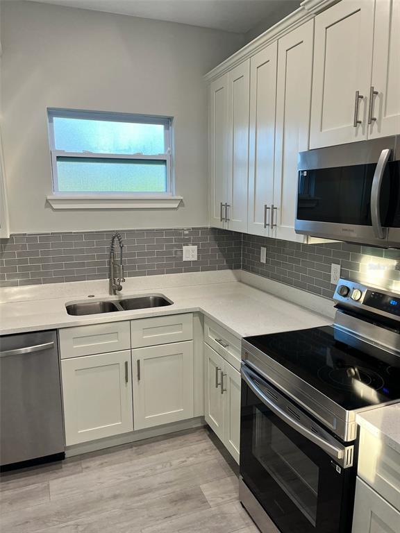 Building Photo - 335 Sweetwater Dr