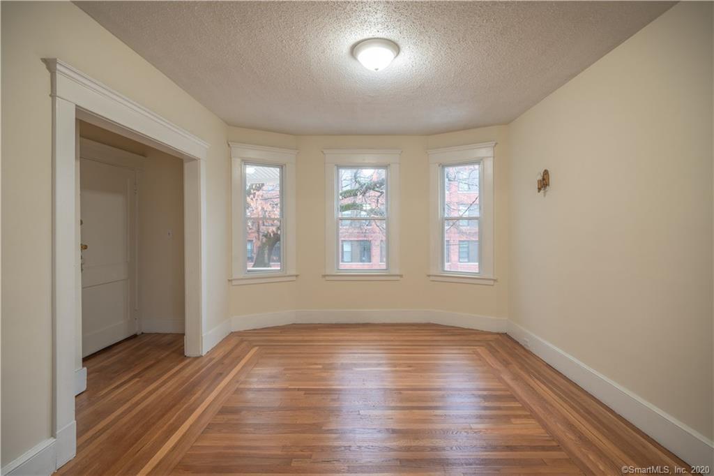 Foto principal - 14 Ellsworth Ave