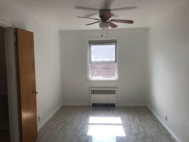 Foto del edificio - 149 Chandler Ave