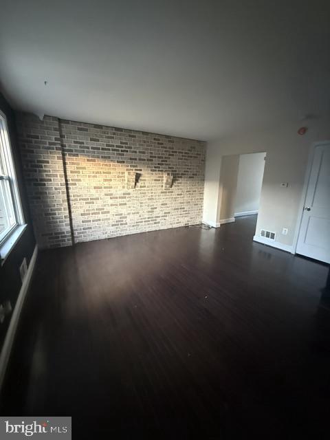 Foto del edificio - 2136 Redthorn Rd