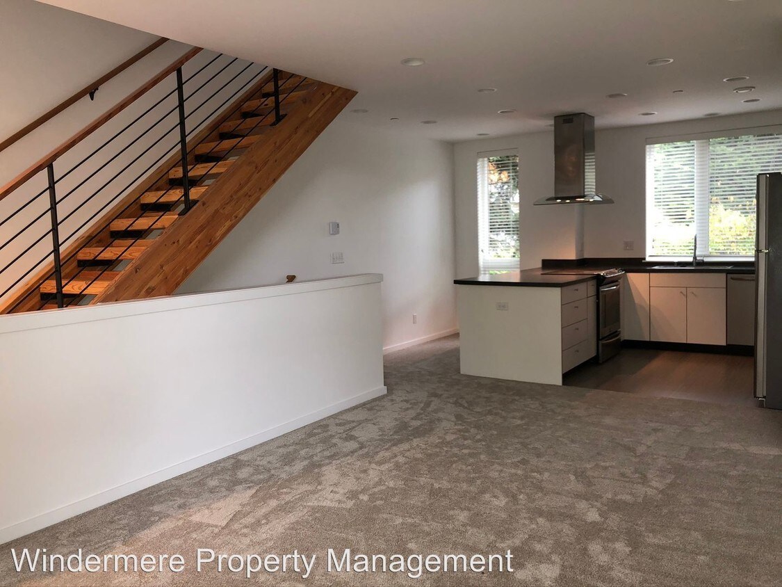 Primary Photo - 2 br, 1 bath House - 370 Root Path NW