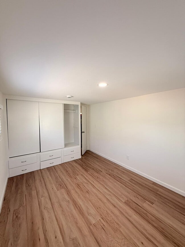 Building Photo - 3506 Crestmore Rd