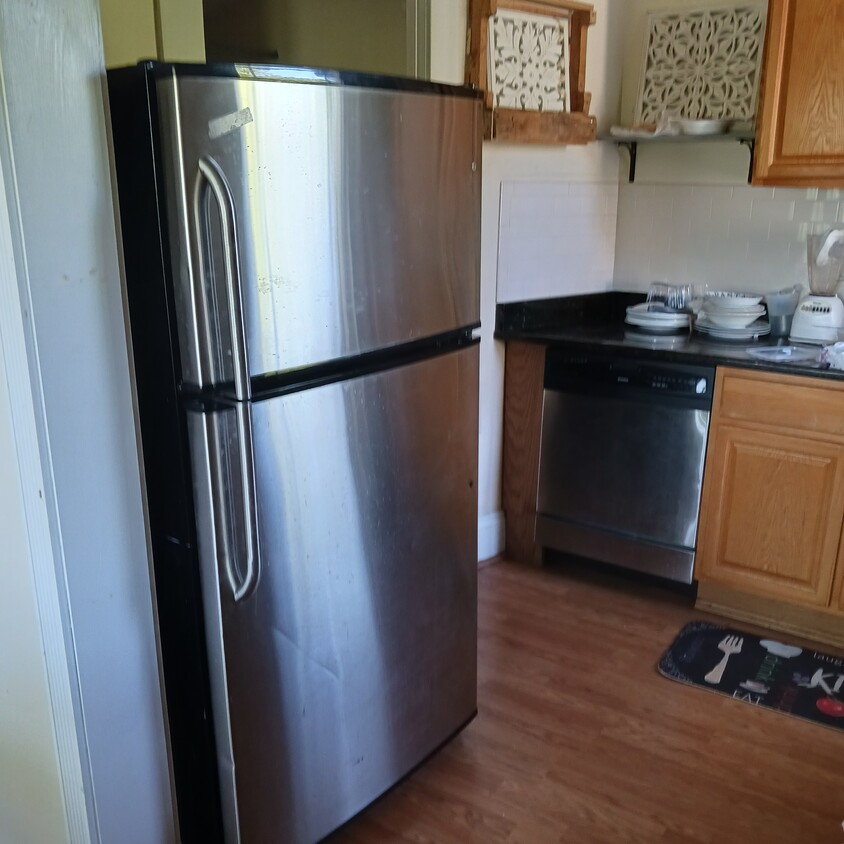 Kitchen - 71 Montclair Ave