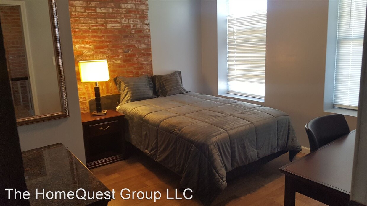 Foto principal - 4579 Laclede Ave