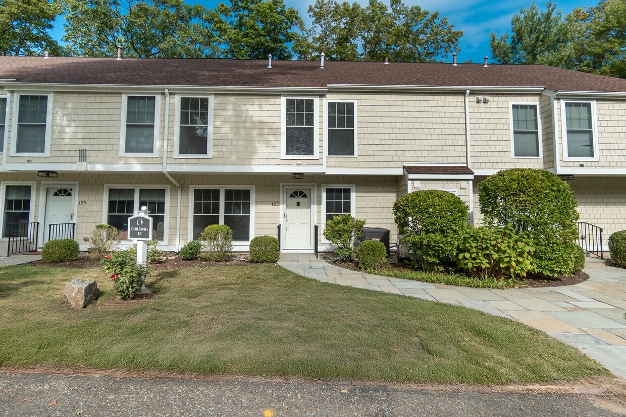 Primary Photo - 241 Weaver St