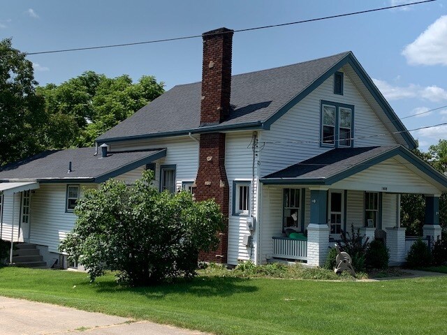 Primary Photo - 1009 Burns Ave
