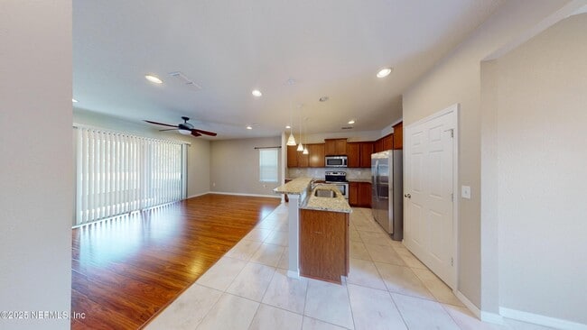 Building Photo - 13950 Berryview Rd