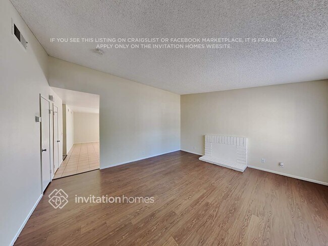Foto del edificio - 27532 Camomile Ln