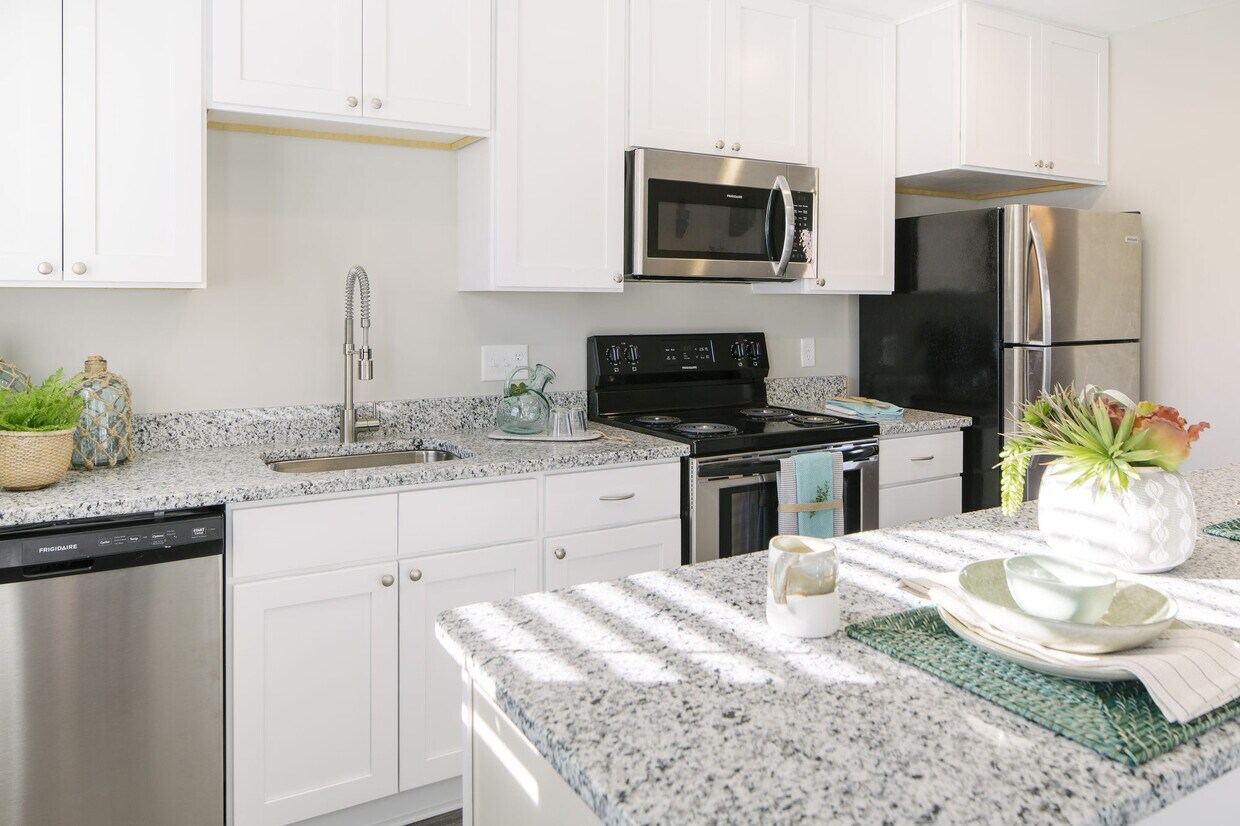 The Grove At Ardsley Park Apartments 144 E 62nd St Savannah, GA