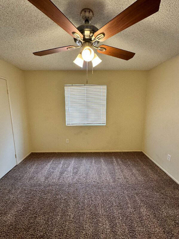 Foto del edificio - 5906 Challen Ave