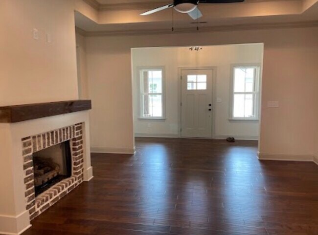 Foto del edificio - 3306 Stonecreek Dr