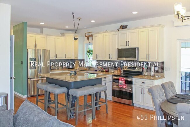 Foto del edificio - 455 Phillips Ln