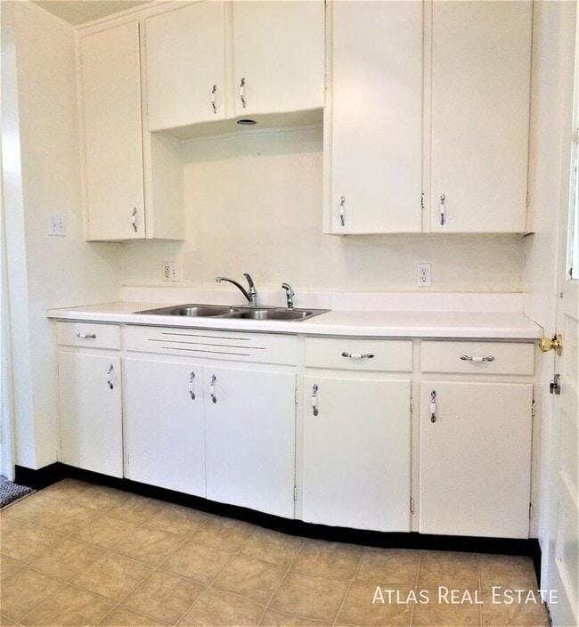 Building Photo - 3753 Wolff St