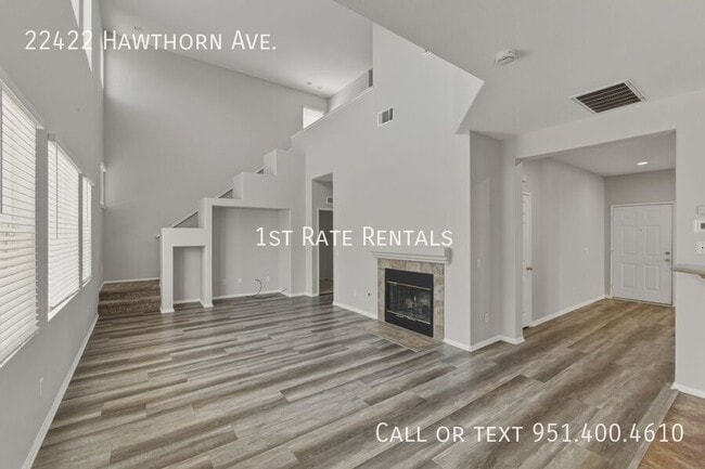 Photo - 22422 Hawthorn Ave House