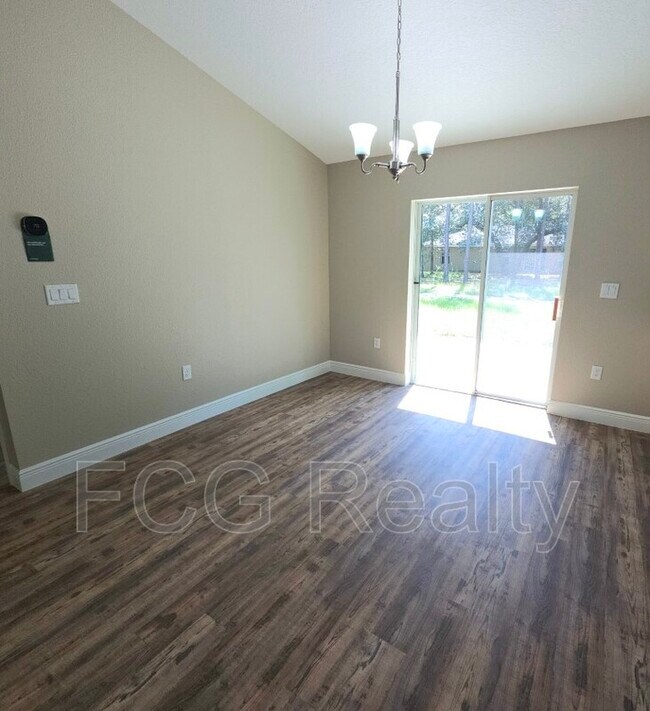 Building Photo - 10246 N Empress Cir