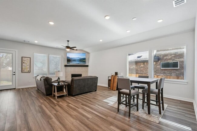 Foto del edificio - 292 Big Banyan Dr