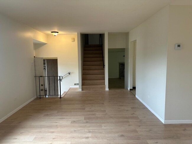 Foto del edificio - 6819 Prairieview Ave