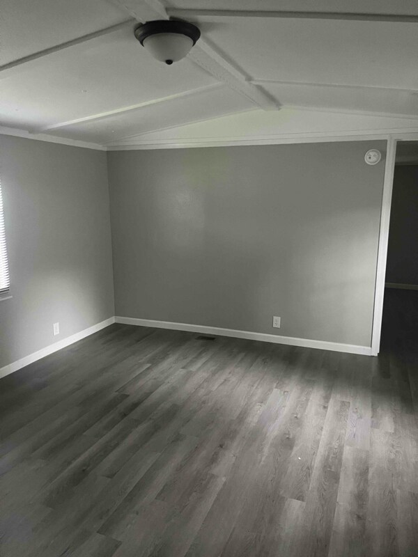Building Photo - 302 Cottonwood Ln