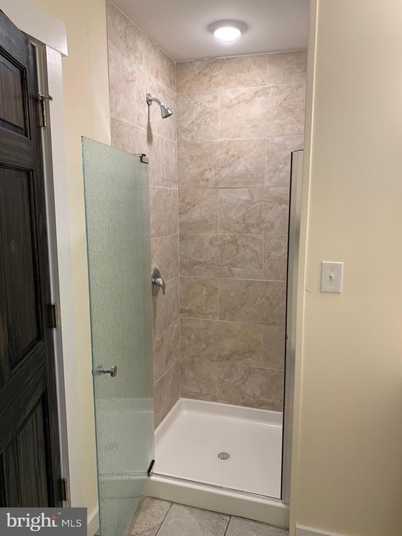 Foto del edificio - 833 N Market St