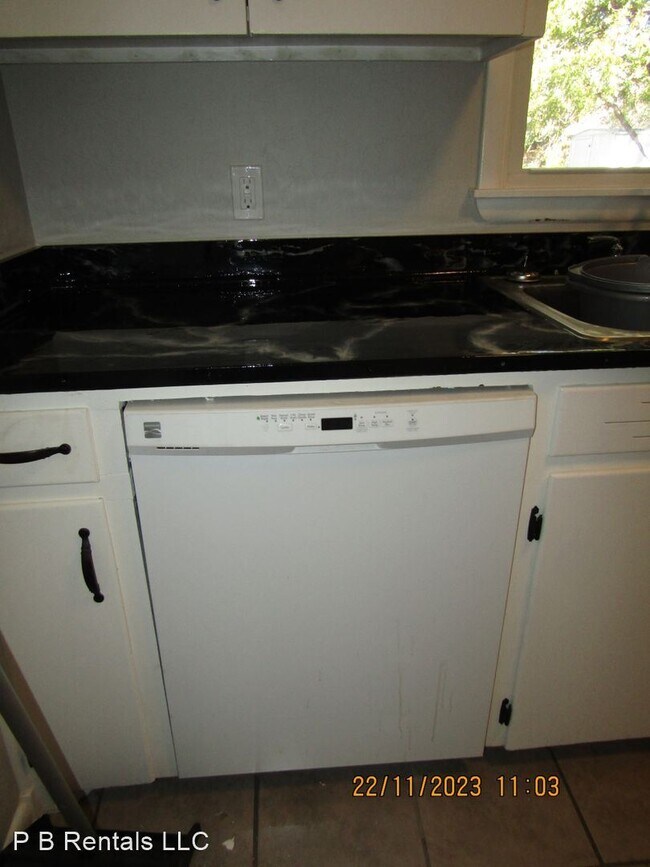 Foto del edificio - 3 br, 1.5 bath House - 4505 SW Atom Avenue