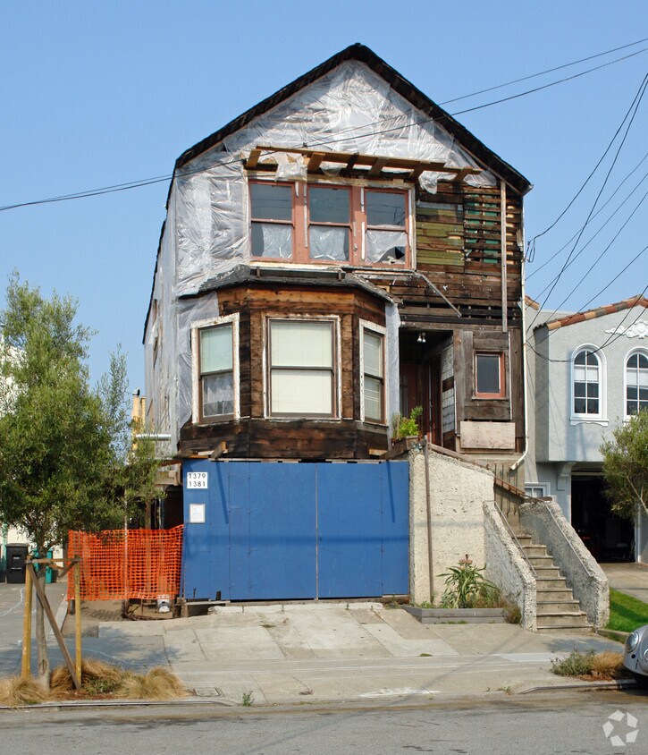 Building Photo - 1379 43rd Ave