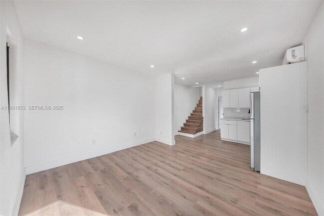 Foto del edificio - 6913 NW 4th Ct