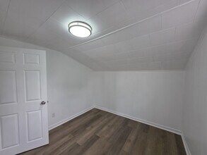 Building Photo - 347 Homecrest Dr