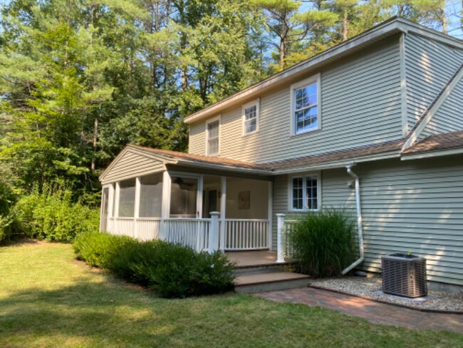Building Photo - 63 Perry Ln