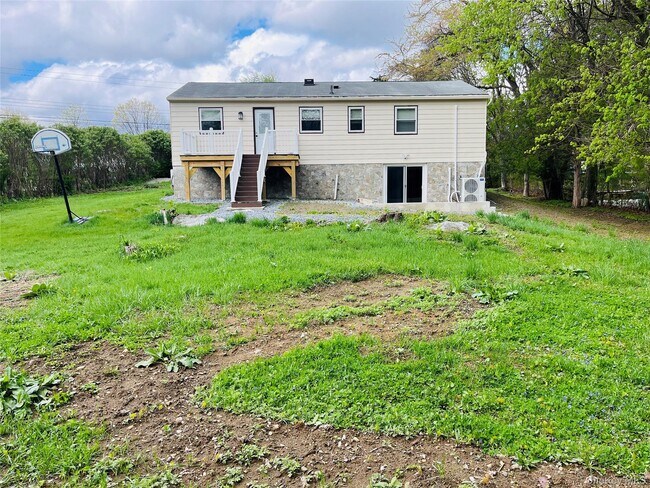 Foto del edificio - 19 Cedar Ln