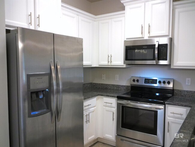 Foto del edificio - 25806 Pollard Rd