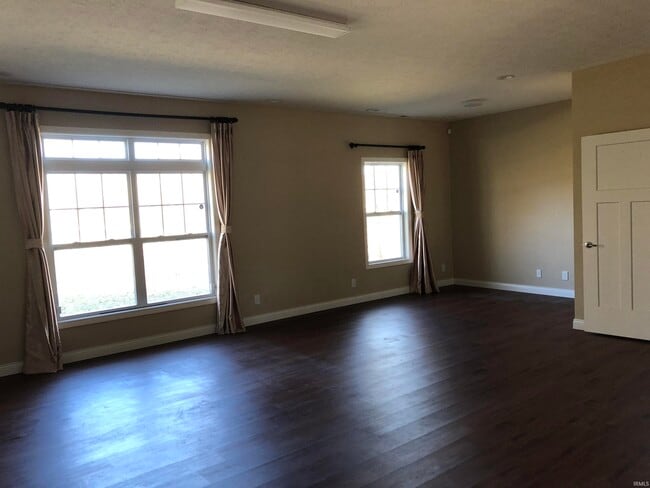 Building Photo - 2253 Sandpiper Ct N