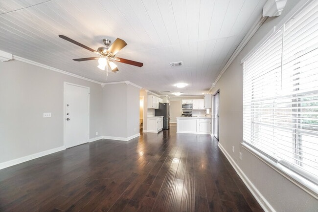 Foto del edificio - 9934 Totem Trail